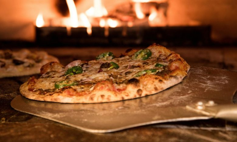 Pizza Hut vs Pizza Perfect: Menu Comparisons and 2025 Prices