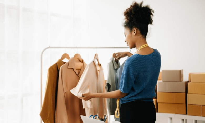 Pros and Cons of Buying Clothes on Credit: Is It Worth It?