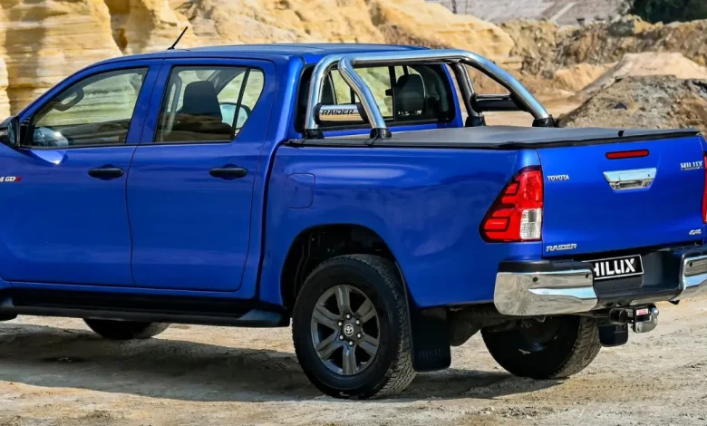 Manhindra Pik-Up vs Toyota Hilux: Which One Reigns Supreme in South Africa?