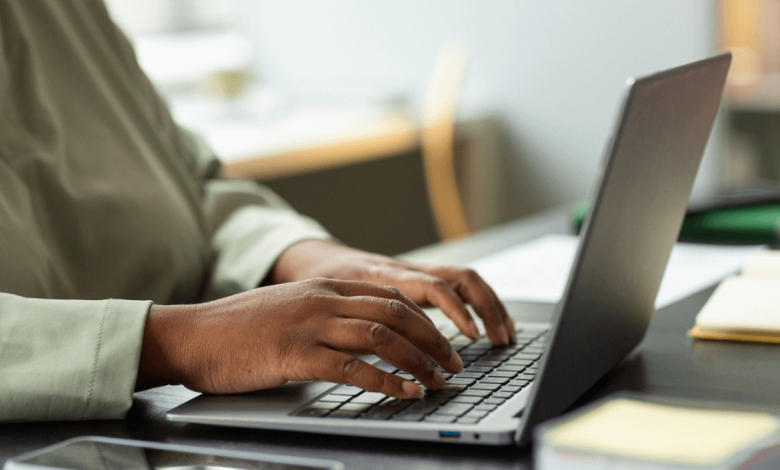 What to Include in Your Email Signature as a Job Seeker